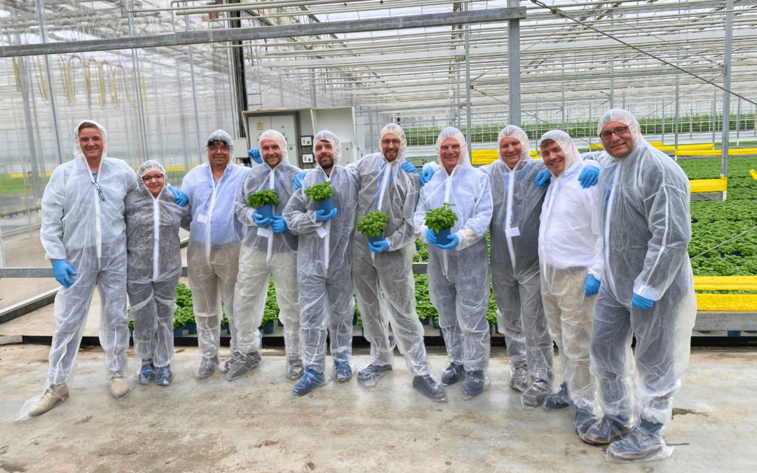 Unsere Nachbarn zu Besuch im Gewächshaus